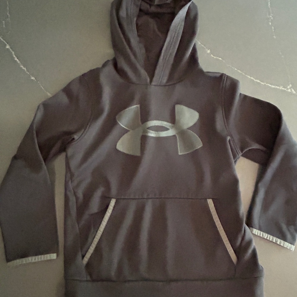 Under Armour Boys Hoodie / Size Small / Black